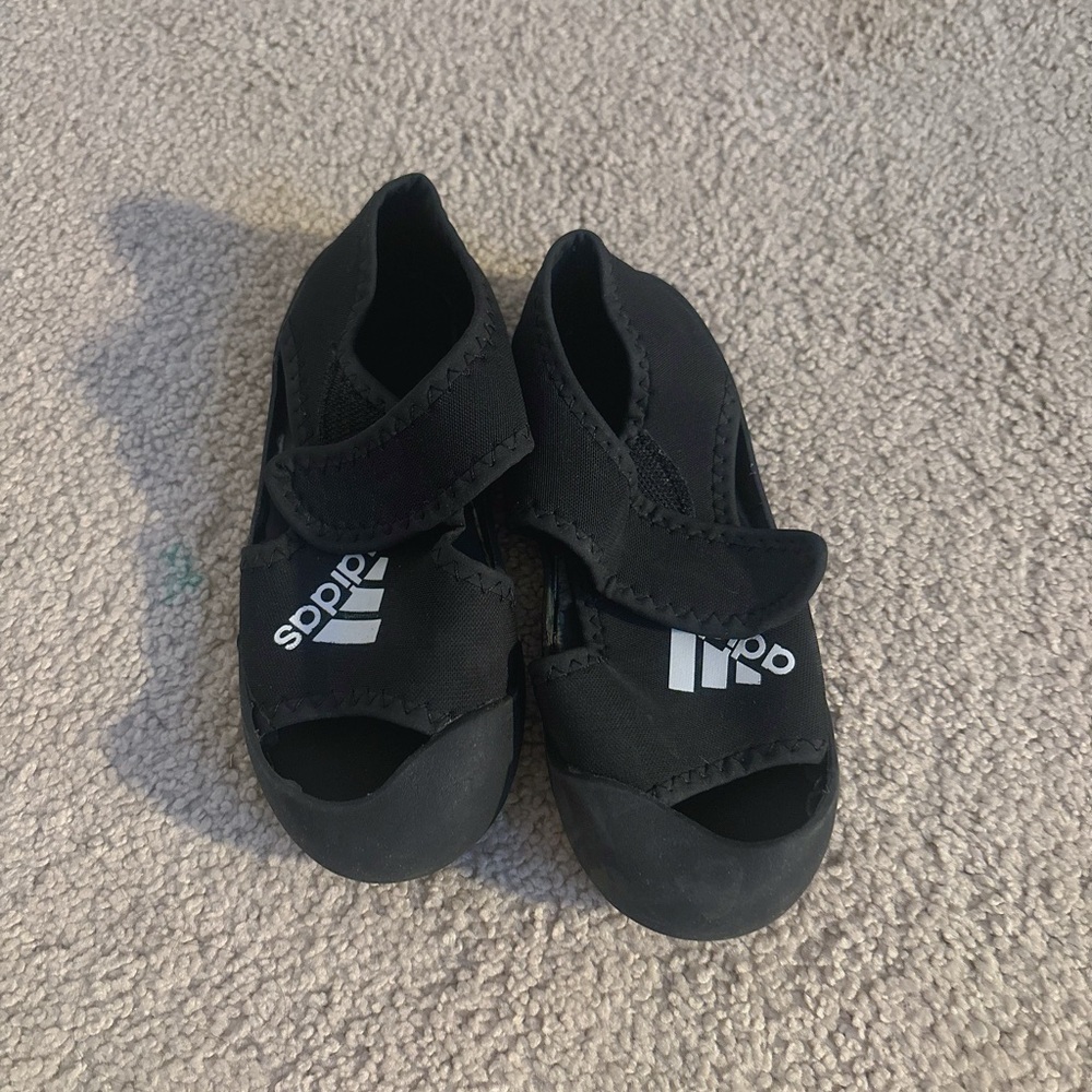 ADIDAS AltaVenture Unisex Swim Sandals Kids Size 12 Boy Shoes Flats Walking Shoe